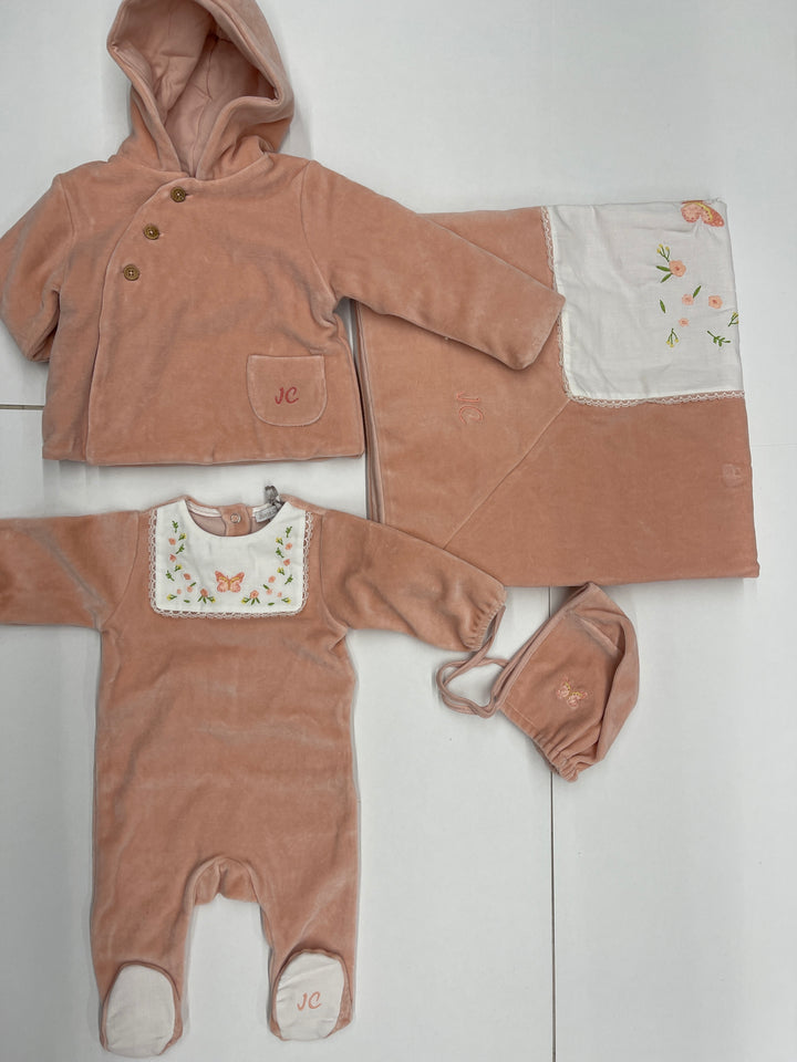 Layette sale 4pc set #132